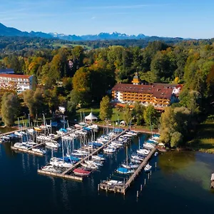 Yachthotel Chiemsee Gmbh Hotel